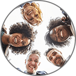 Groupe qui rigole Groupe qui rigole